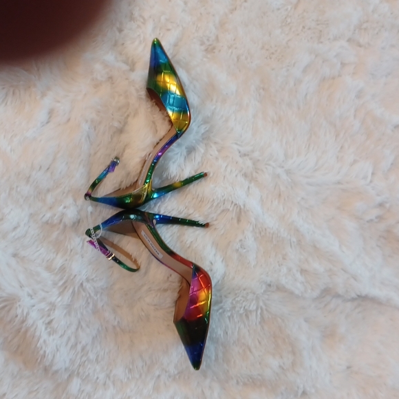 Steve Madden Alisha-R Metallic Rainbow women's Pump High Heels PRIDE MUTI SZS - Picture 9 of 12